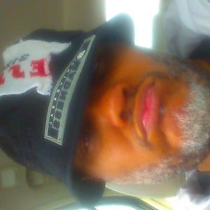 Meet your Posher, Sidney